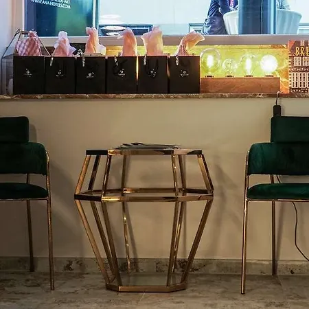 מלון Arthotel Ana Liberty 3*