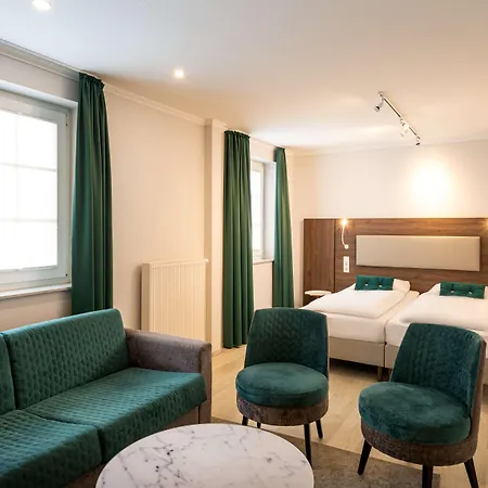 מלון Arthotel Ana Liberty 3*