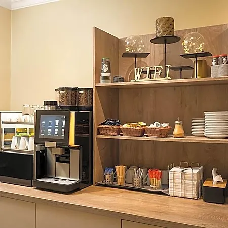 Hotel Arthotel Ana Liberty, Trademark Collection By Wyndham 3*